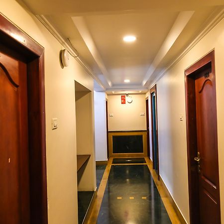 Hotel Lotus プネ エクステリア 写真