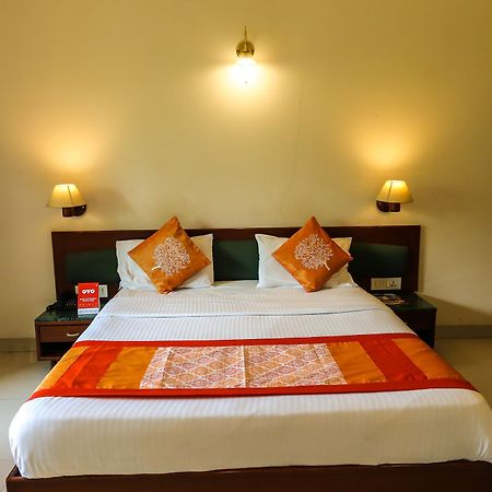 Hotel Lotus プネ エクステリア 写真